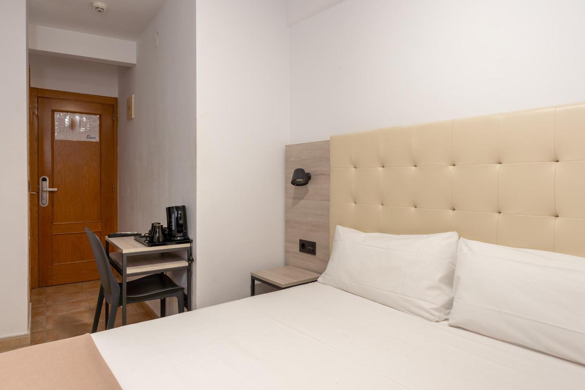 Hotel Queens - Adults Only Benidorm Ngoại thất bức ảnh
