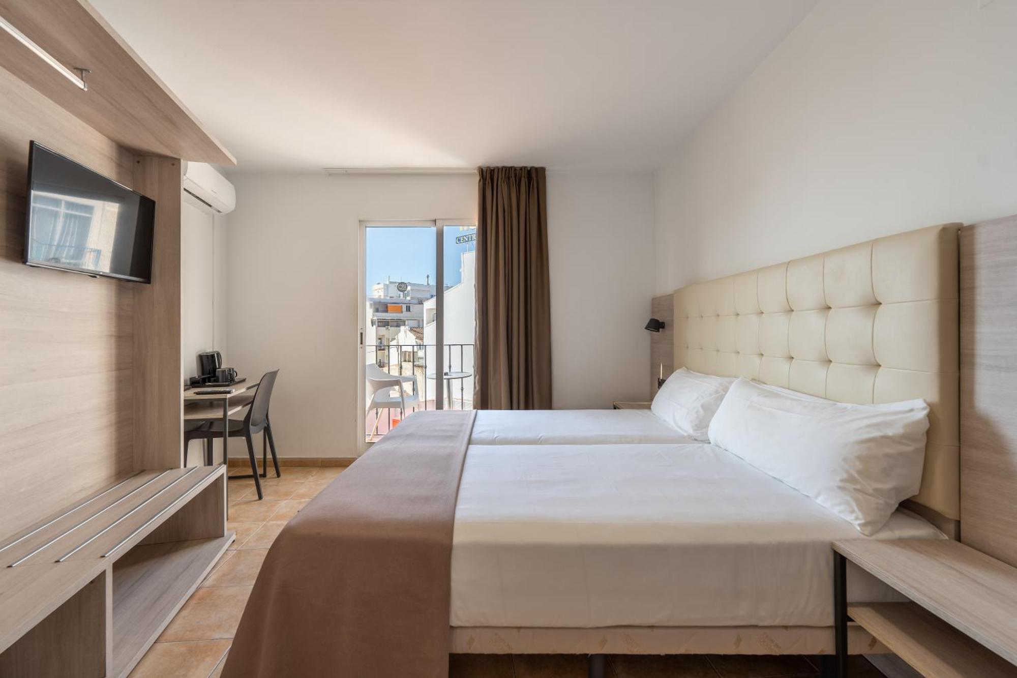 Hotel Queens - Adults Only Benidorm Ngoại thất bức ảnh