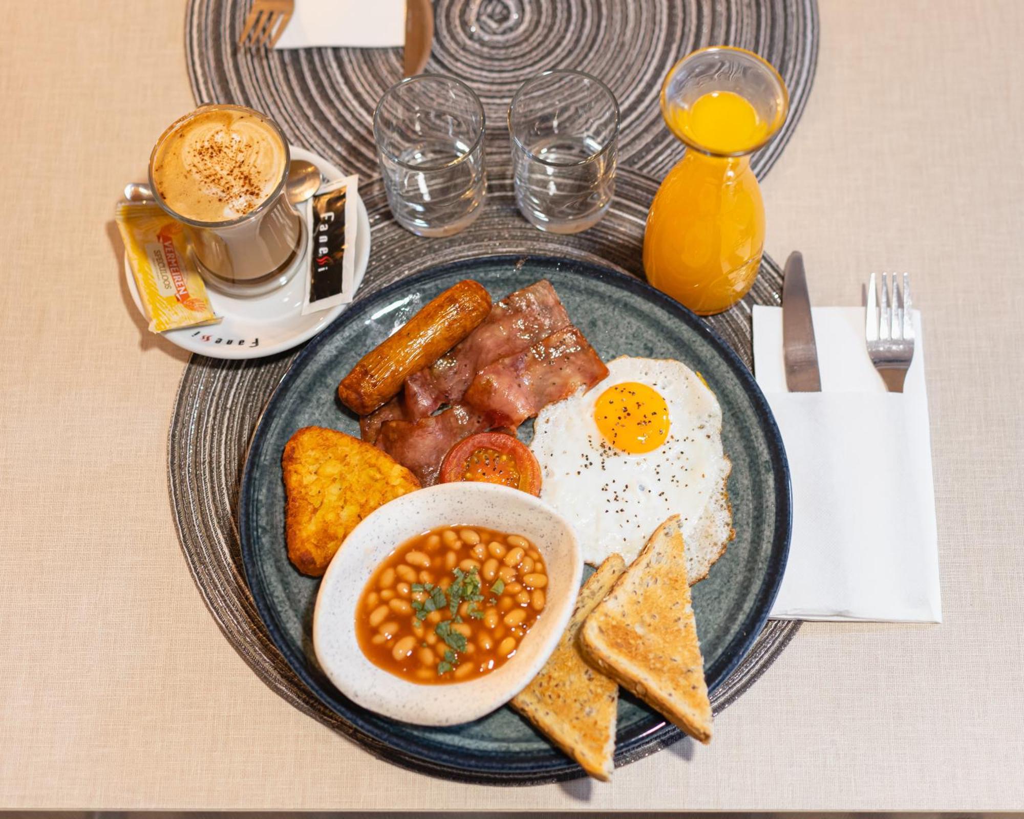 Hotel Queens - Adults Only Benidorm Ngoại thất bức ảnh