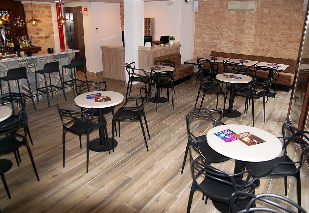 Hotel Queens - Adults Only Benidorm Ngoại thất bức ảnh