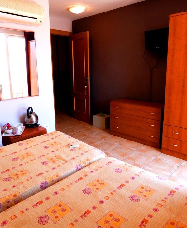 Hotel Queens - Adults Only Benidorm Ngoại thất bức ảnh