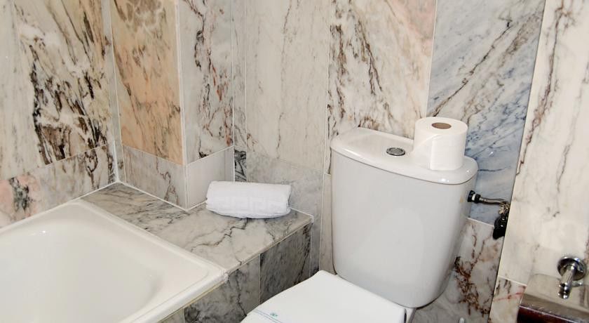 Hotel Queens - Adults Only Benidorm Ngoại thất bức ảnh