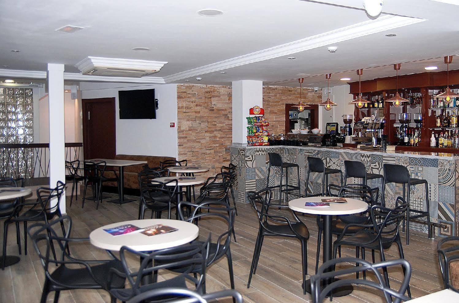 Hotel Queens - Adults Only Benidorm Ngoại thất bức ảnh