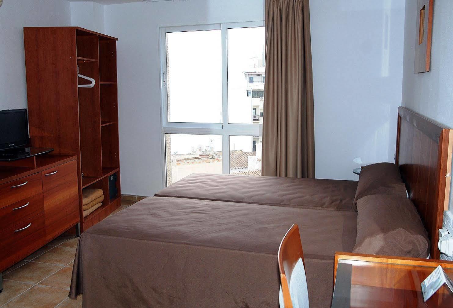 Hotel Queens - Adults Only Benidorm Ngoại thất bức ảnh